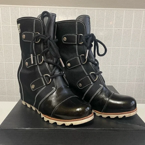 Sorel Joan of Arctic Wedge Mid X Celebration Black Boot Size 8 - Picture 2 of 9